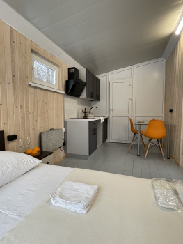 Домик с террасой 1 большая кровать — фото 7