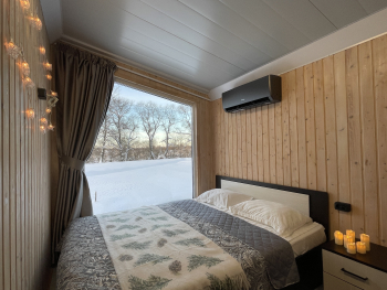 Домик с террасой 1 большая кровать — фото 2