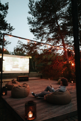 Шезлонги на общей территории — фото 1