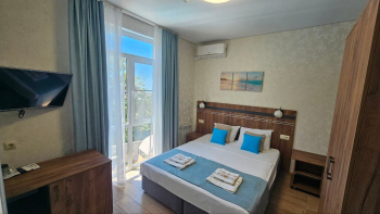 Трёхместный с выходом на террасу — фото 11