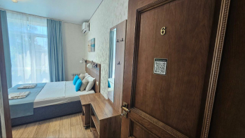 Трёхместный с выходом на террасу — фото 10