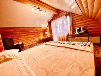 Апартаменты с отдельной спальней, балконом , видом на море и кухней — фото 6