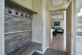 Вилла с террасой и видом на озеро — фото 12