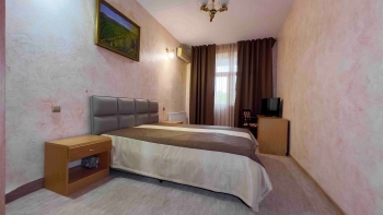 Семейные Апартаменты с лоджией корпус А — фото 1