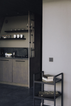 Дом №10. Чёрный. Первая линия — фото 9