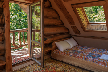 Двухэтажный дом из сруба — фото 1