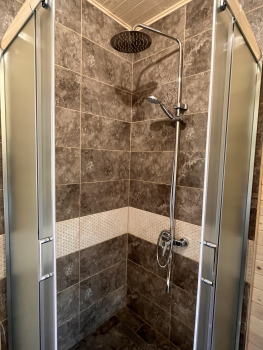 Бордовый дом — фото 15