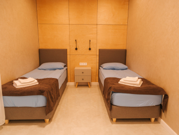 Коттедж с 3 спальнями №7 с джакузи — фото 3