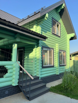 Дом из бревна “Зелёный” с сауной и купелью — фото 1