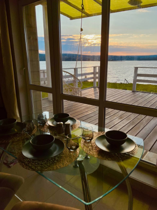 The River Lodge  — фото