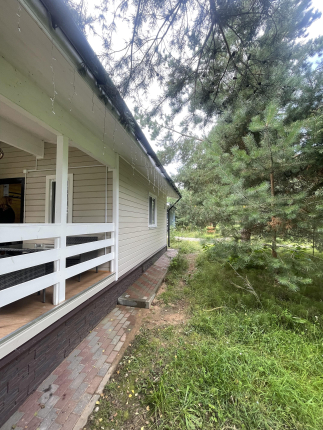 Дома на берегу Волги — фото