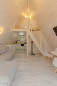 Комплекс из 4 А-фрейм домов — фото 4