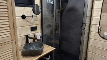 Чум средний на высоких сваях — фото 13