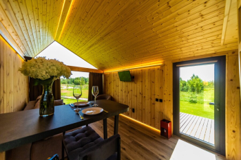 Фридом Барн с диваном и купелью — фото 4