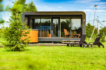 Модом с 2 спальнями и купелью — фото 1