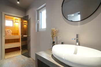 Панорамный домик с сауной — фото 17