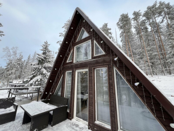 Треугольный дом на 2-8 персон — фото 1