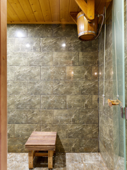 Дом баня у озера — фото 16