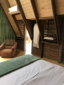 ДОМИКИ А-ФРЕЙМ ВМЕСТИМОСТЬЮ ДО 5 ЧЕЛОВЕК — фото 4