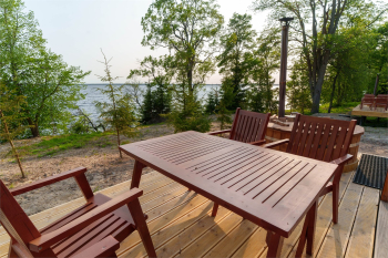 Четырёхместный Барнхаус на берегу озера — фото 3