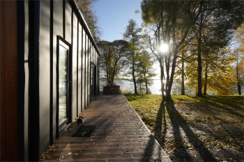 Четырёхместный Барнхаус на берегу озера — фото 7