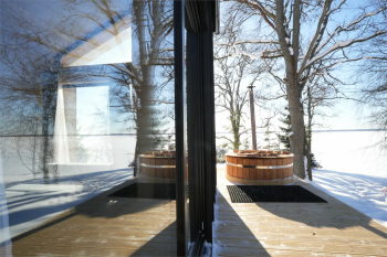 Четырёхместный Барнхаус на берегу озера — фото 15