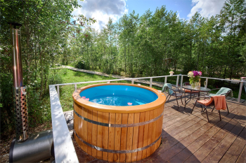 ДОМ РОМАНТИКА С КУПЕЛЬЮ НА ДРОВАХ — фото 1