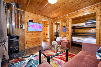 ДОМ У ОЗЕРА С КУПЕЛЬЮ НА ДРОВАХ — фото 9