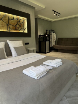 НОМЕР ДЕЛЮКС С КАМИНОМ НА ВТОРОМ ЭТАЖЕ — фото 11