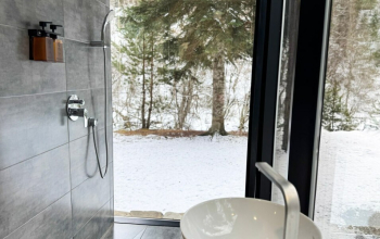 ДОМ-СТУДИЯ ДЕЛЮКС С ВИДОМ НА РЕЧКУ — фото 11