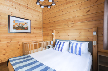 Уютный одноэтажный коттедж 1 спальная комната 58 кв.м. — фото 6