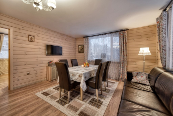 Большой дом с камином и кухней — фото 8