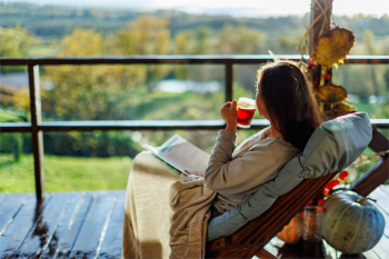Эко-домик с панорамным окном и террасой 3 — фото 9