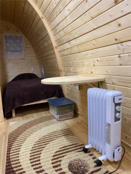 Арочный домик на краю леса с торцевым входом — фото 7