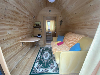 Арочный домик на краю леса без душа — фото 11