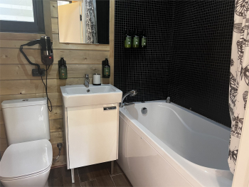 Двухкомнатный дом с горячей купелью — фото 6