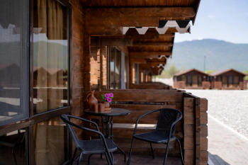 Шале с террасой для двух гостей — фото 2