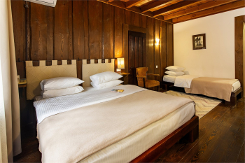 Стандартный трехместный номер  ( с двуспальной и односпальной кроватями) — фото 2