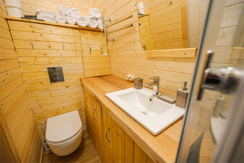 Панорамный эко-дом с горячей купелью — фото 11