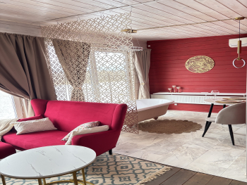 домик 1 с ванной у панорамного окна — фото 3