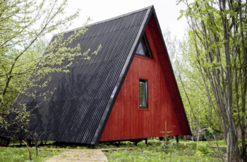 Красный дом — фото 1