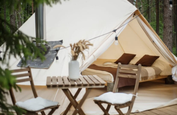 Улучшенный шатер в хвойном лесу — фото 4