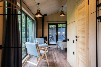 Коттедж №11 Заезд: 15:00 Выезд: 13:00 — фото 1