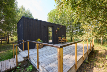 Домик среди деревьев — фото 5