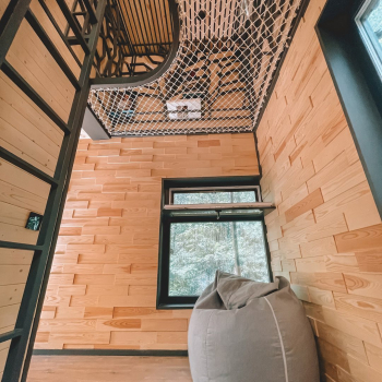 Зеркальный домик на дереве — фото 3