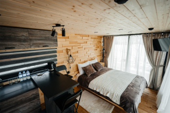 Зона патио с 2-мя бунгало  — фото 2