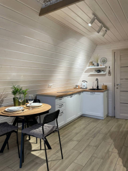 Треугольный дом с видом на реку Клязму — фото 4