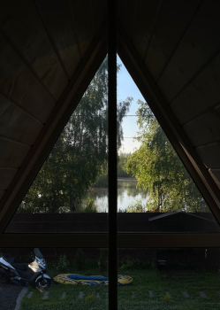 Треугольный дом с видом на реку Клязму — фото 2