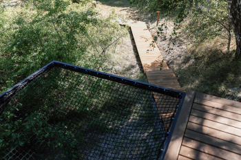 Большой Хитте с террасой и панорамным окном | красивый вид на дюны, сквозь которые частично видно море — фото 13