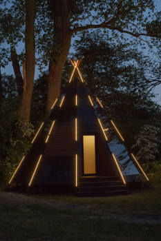 Нео Типи 360 с террасой | красивый панорамный вид на небо и дюны, сквозь которые частично видно море — фото 11